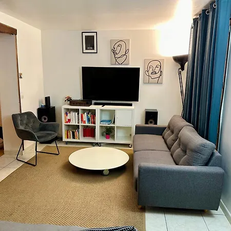 Maison De Pres Metro 7 By Immo Kit Homestay