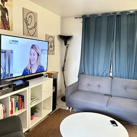 Maison De Pres Metro 7 By Immo Kit Homestay